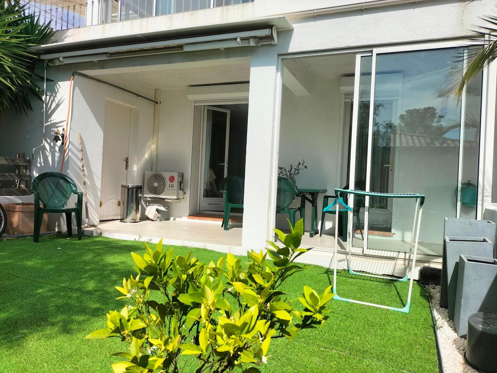 Rez De Au Calme Proche De La Frejus