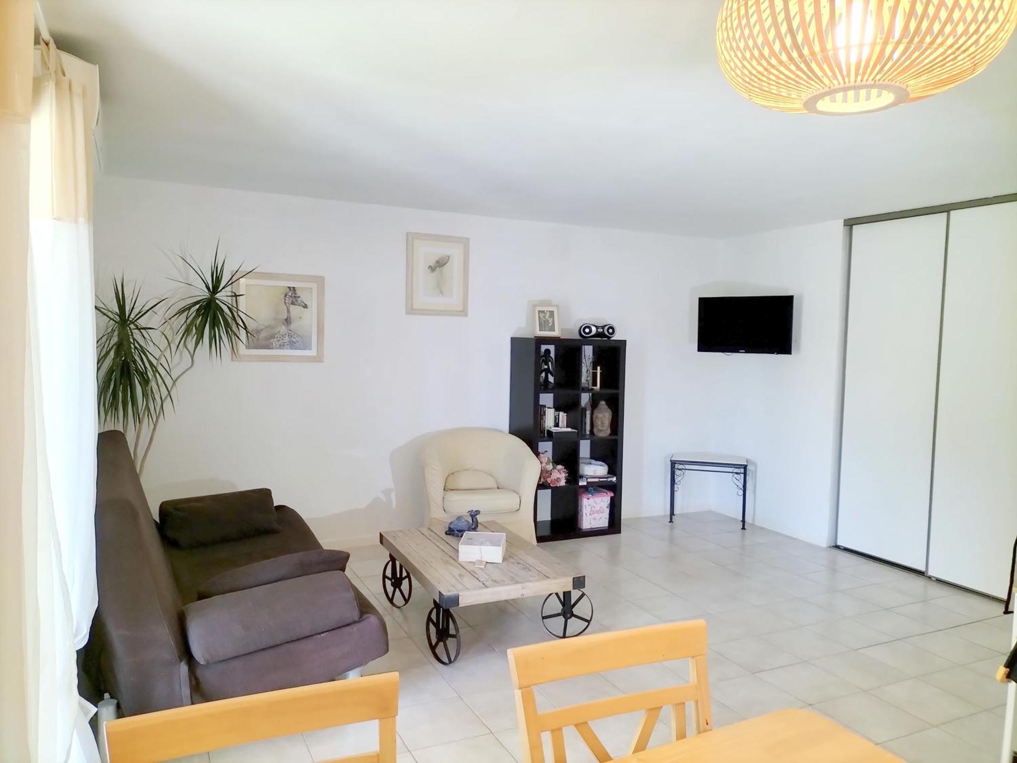 Rez De Au Calme Proche De La Apartment